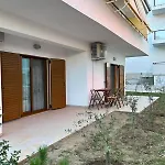 Neli & Apartmán Sarandë