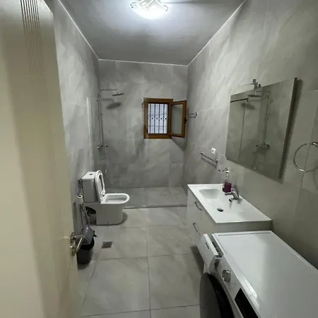 Apartment Neli &