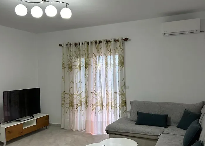 Neli & Apartamento Sarandë